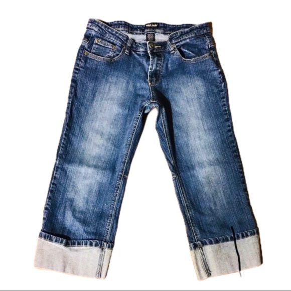 Wet Seal Cuffed Medium Wash Low Rise Cropped Jeans Size 7 - Picture 1 of 5